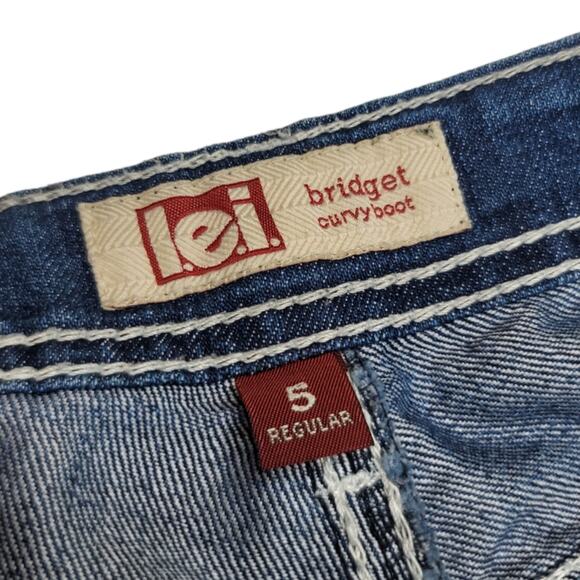 l.e.i. Jeans Bridget Curvy Bootcut Denim Size 5 *Damaged* - Picture 4 of 15